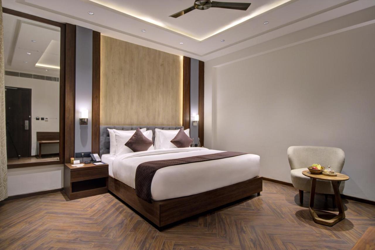 Cygnett Collection K K Hotel Faizabad Экстерьер фото