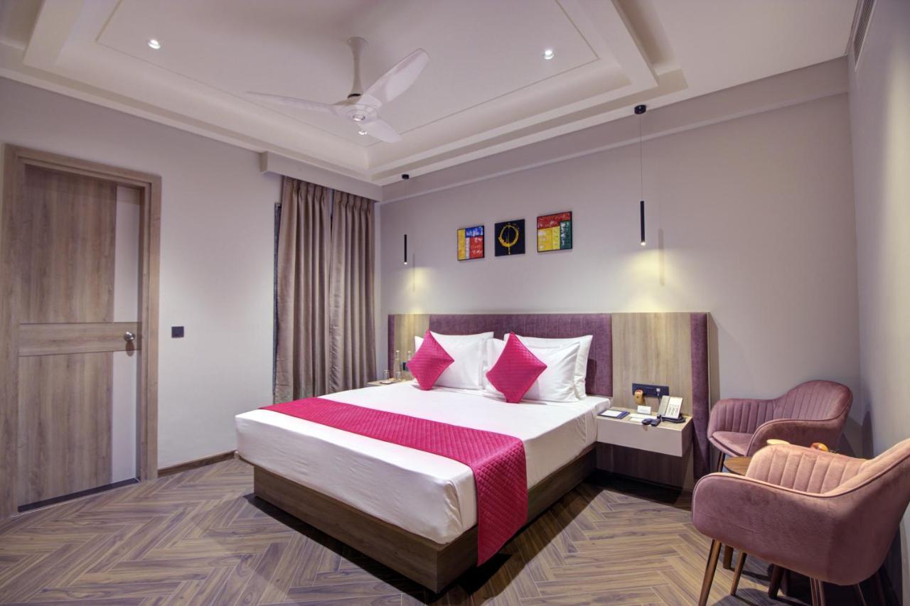 Cygnett Collection K K Hotel Faizabad Экстерьер фото