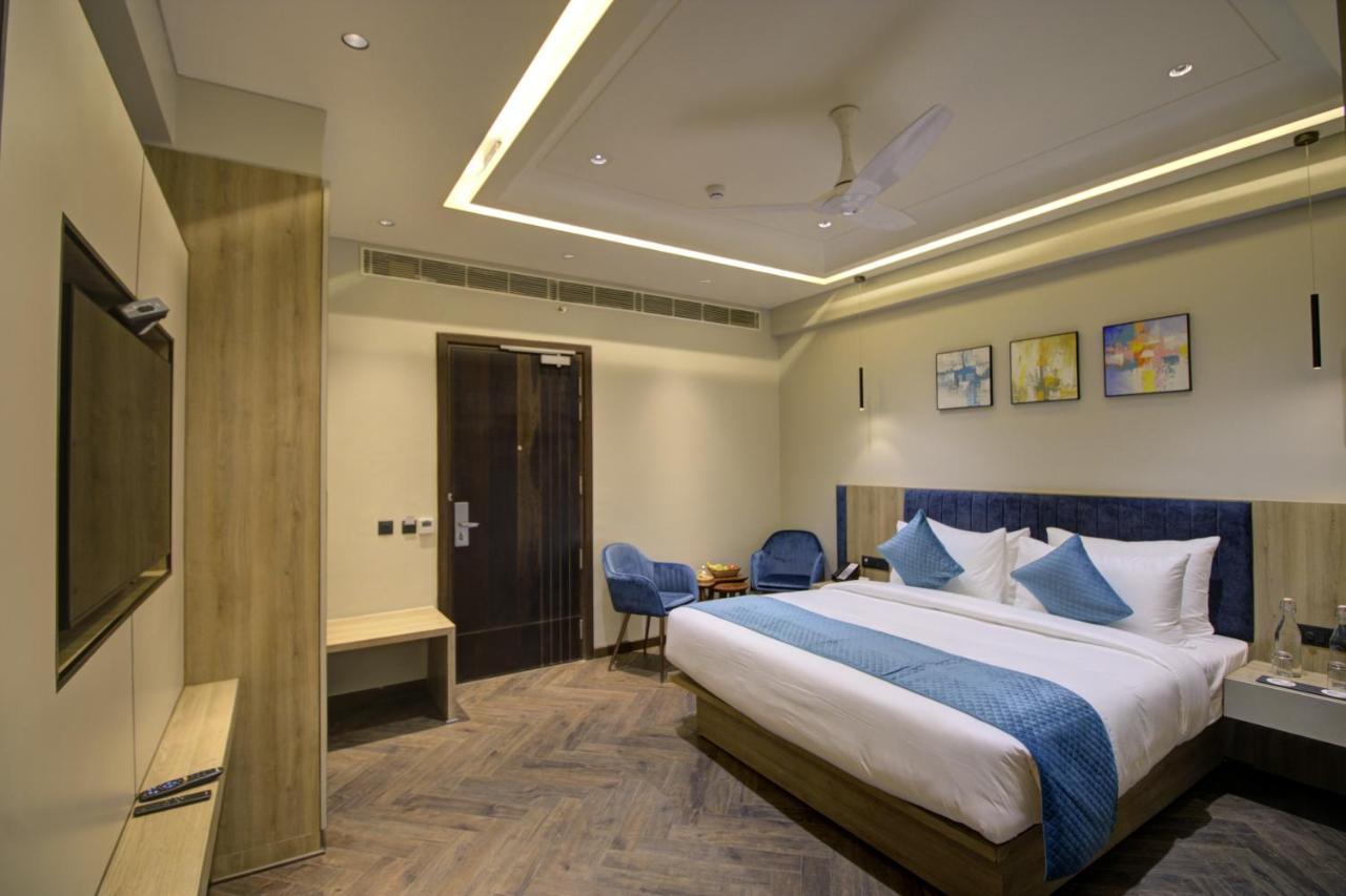 Cygnett Collection K K Hotel Faizabad Экстерьер фото