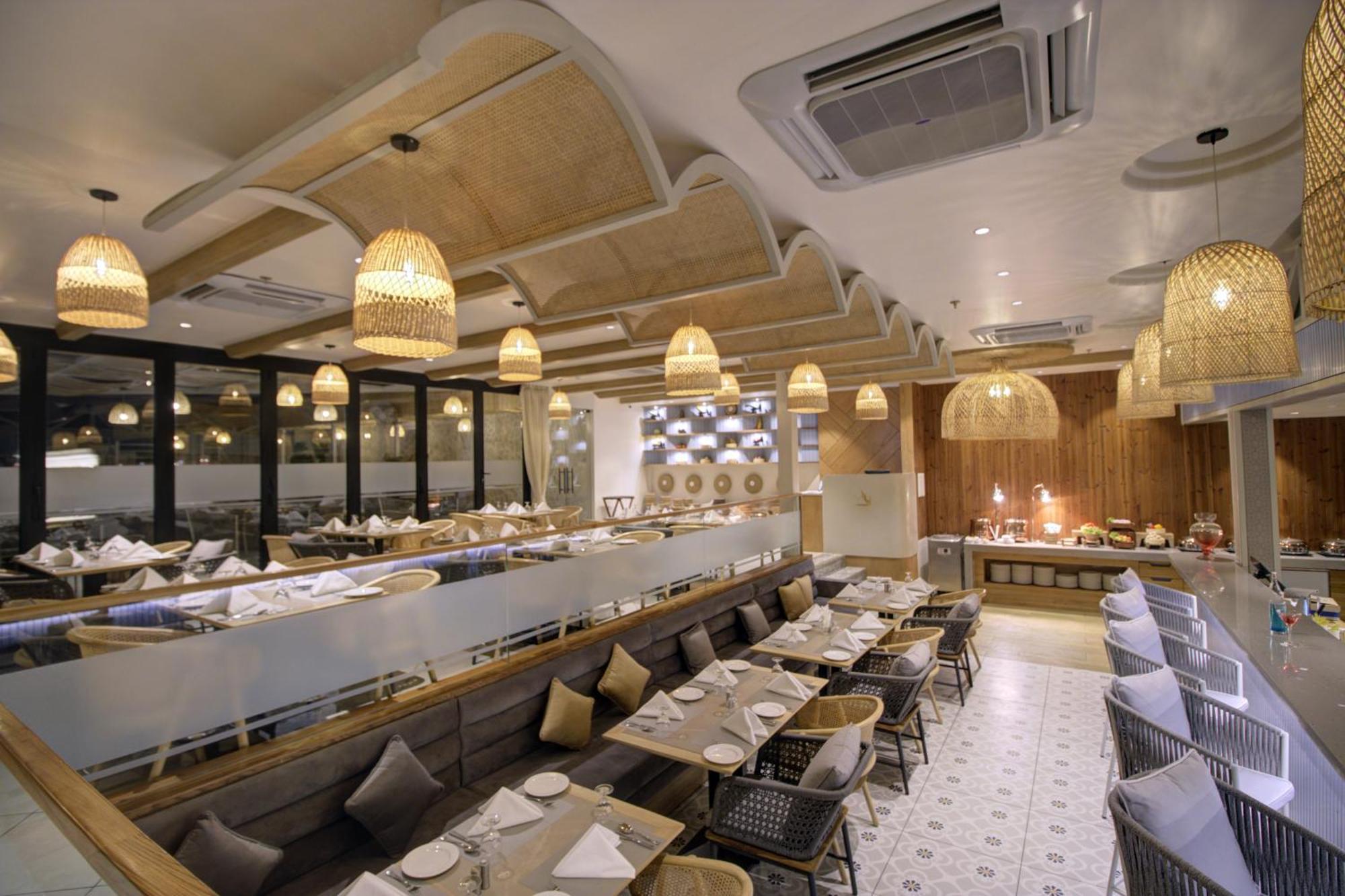 Cygnett Collection K K Hotel Faizabad Экстерьер фото